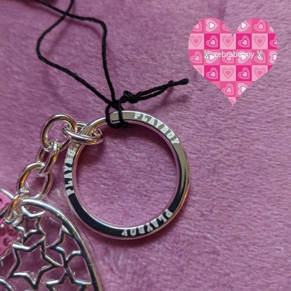 Playboy keychain - Picture 2 of 4